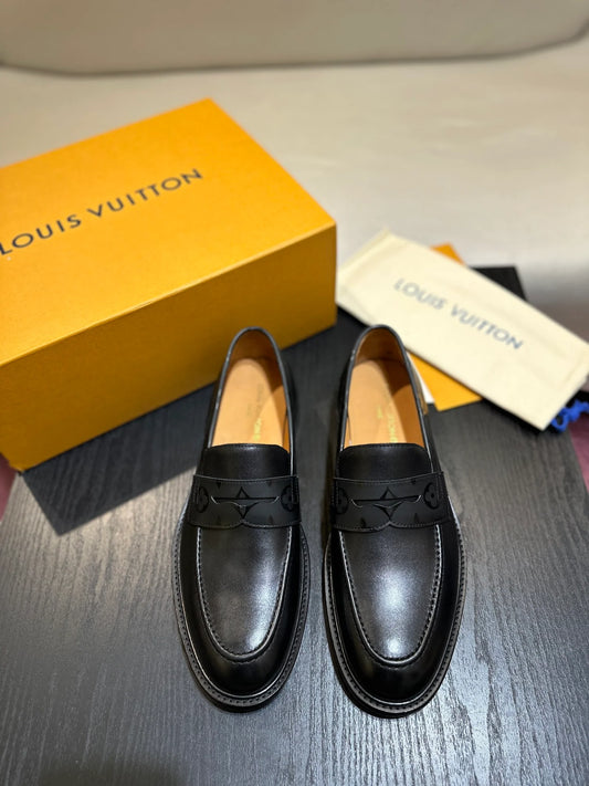 LV LOAFER