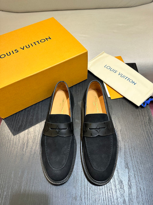 LV LOAFER