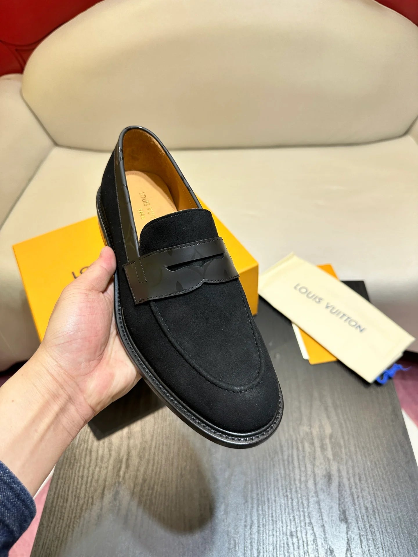 LV LOAFER