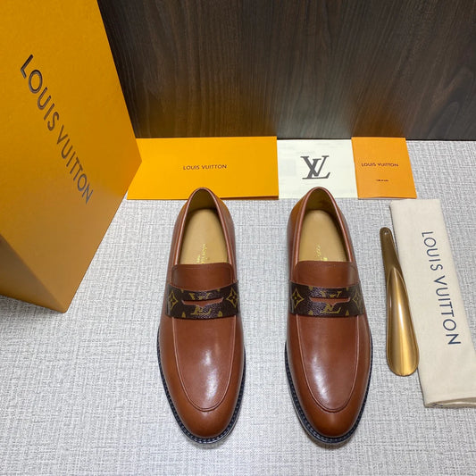 LV LOAFER