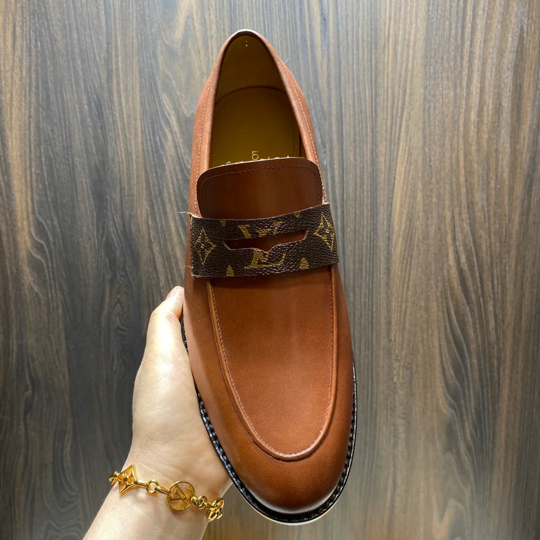 LV LOAFER