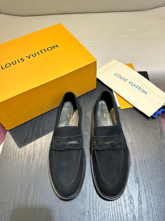 LV LOAFER