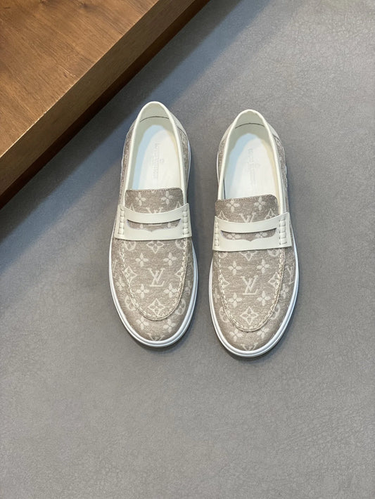 LV LOAFER