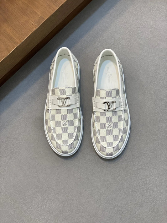 LV LOAFER