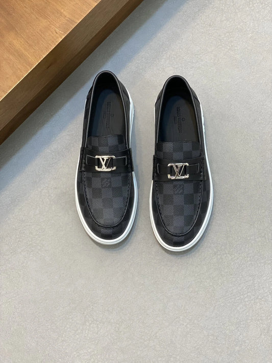 LV LOAFER