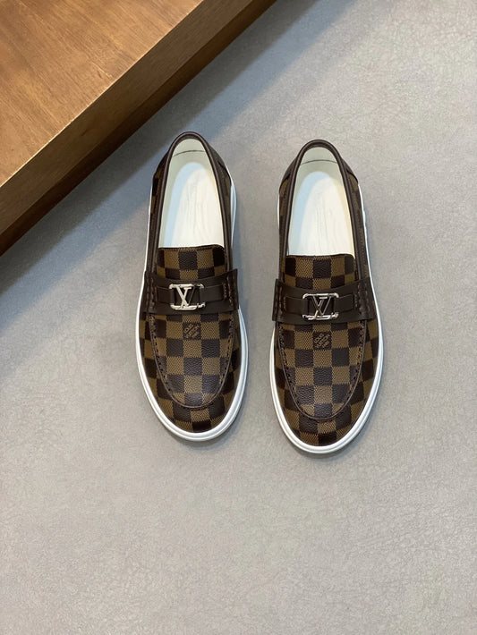 LV LOAFER