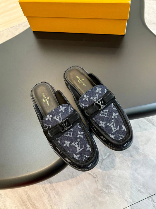 LV LOAFER