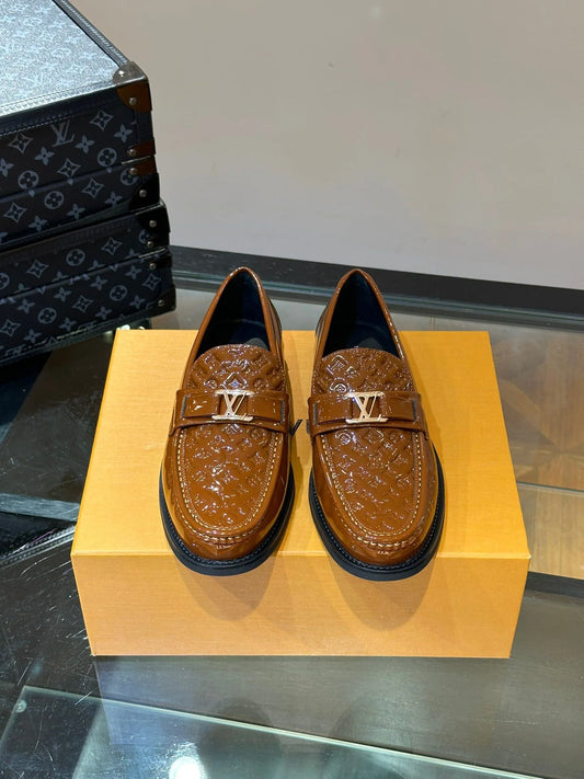 LV LOAFER