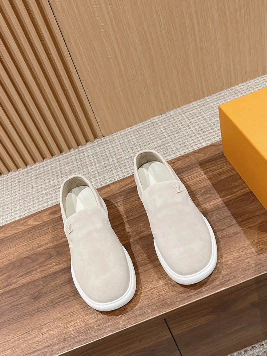 LV LOAFER