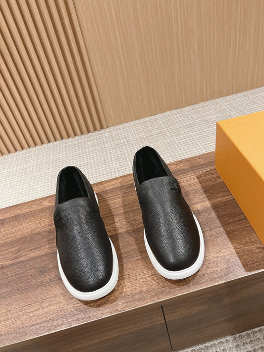 LV LOAFER