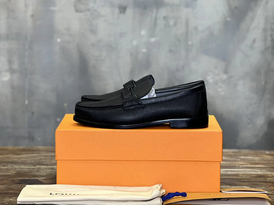 LV LOAFER