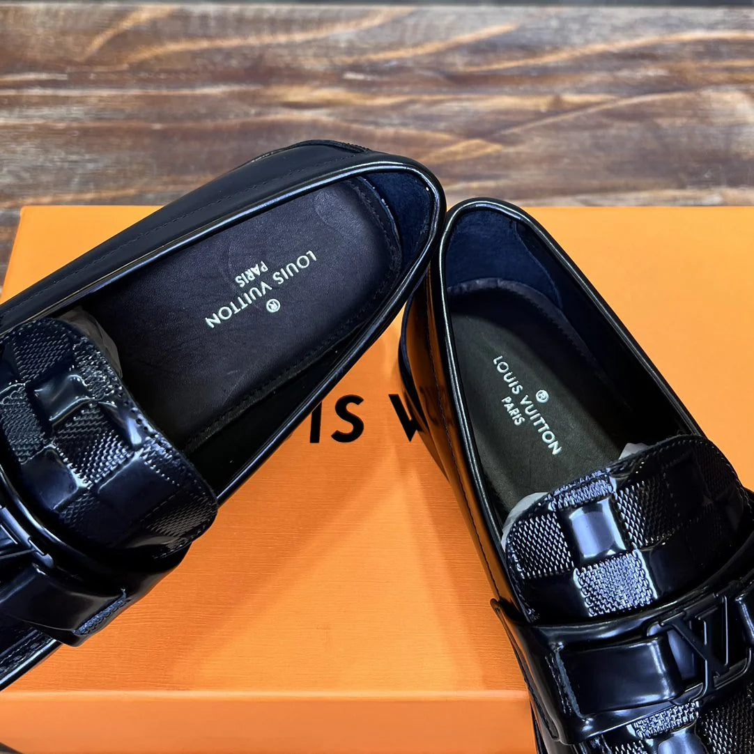 LV LOAFER