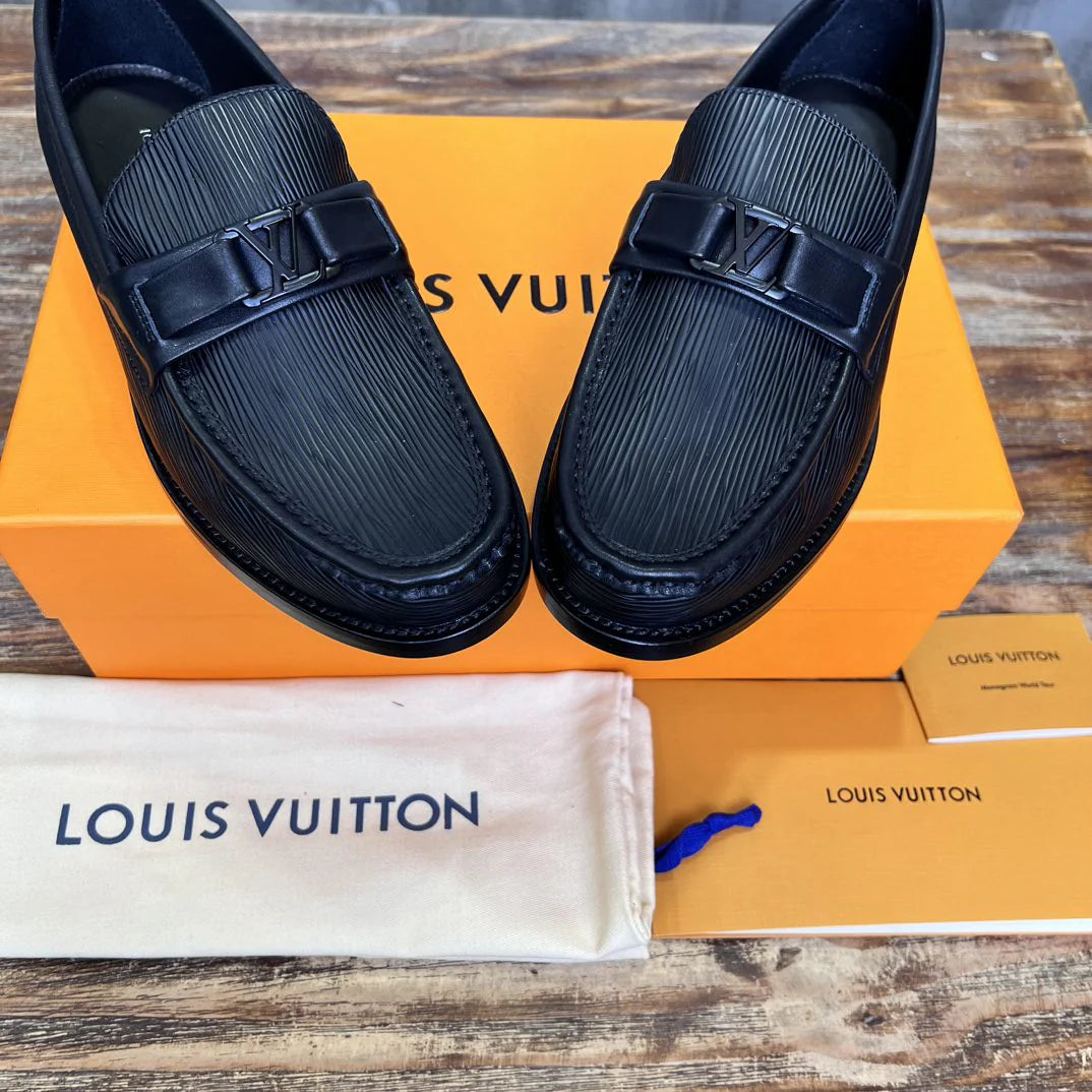 LV LOAFER