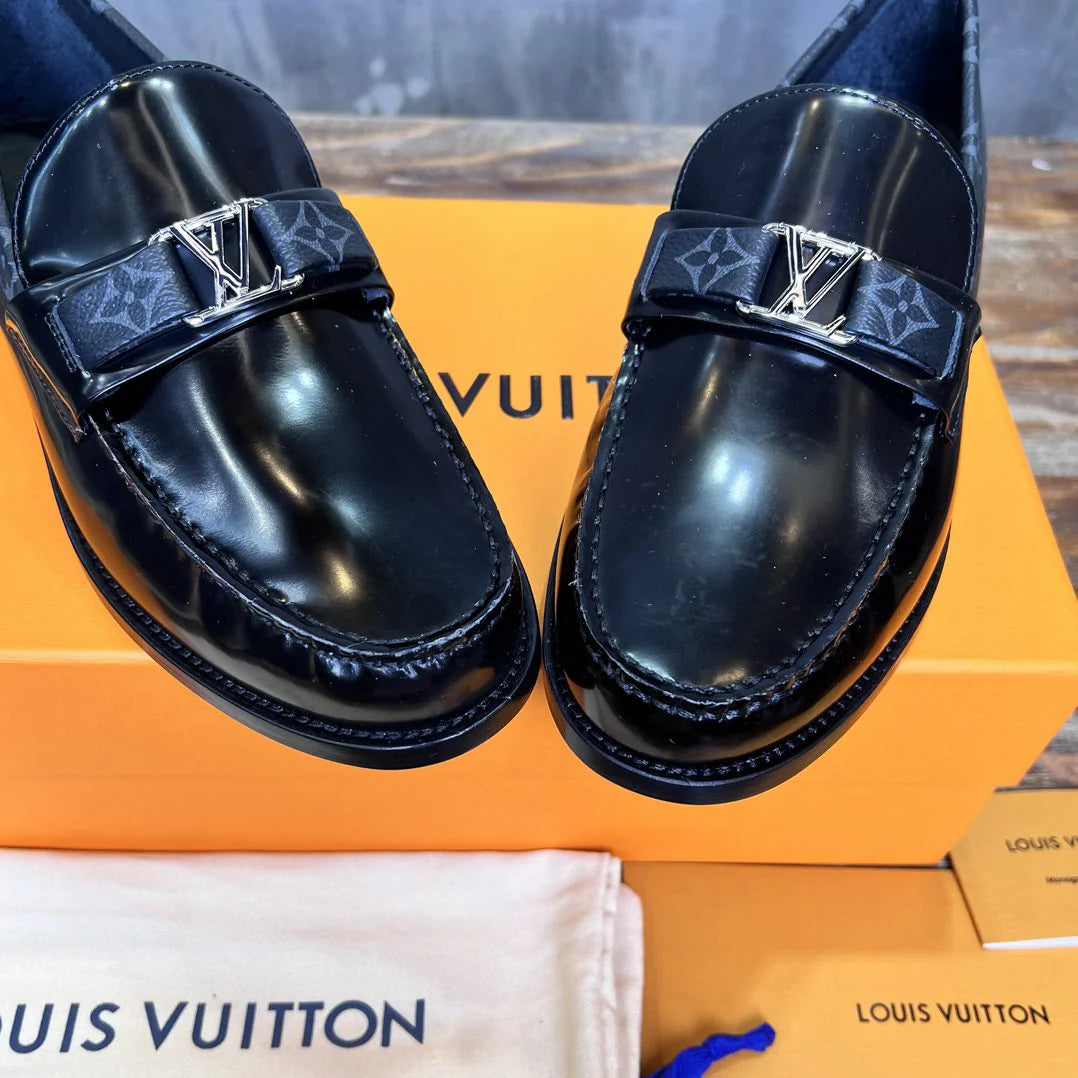 LV LOAFER