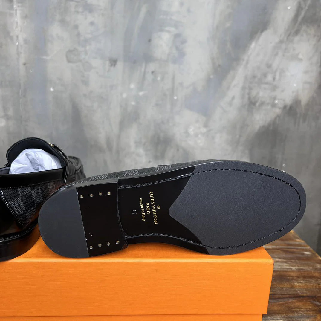 LV LOAFER