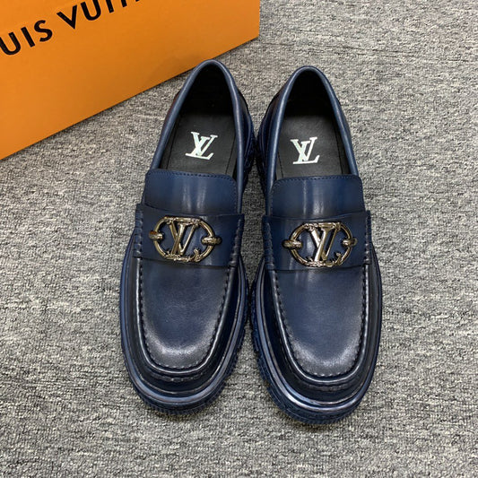 LV LOAFER