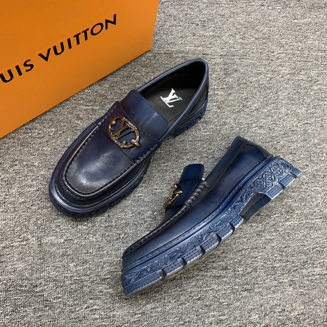 LV LOAFER