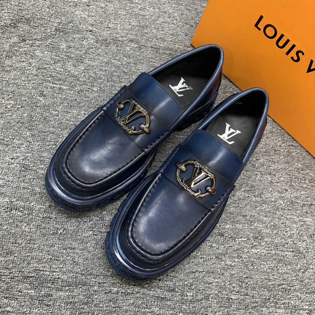 LV LOAFER