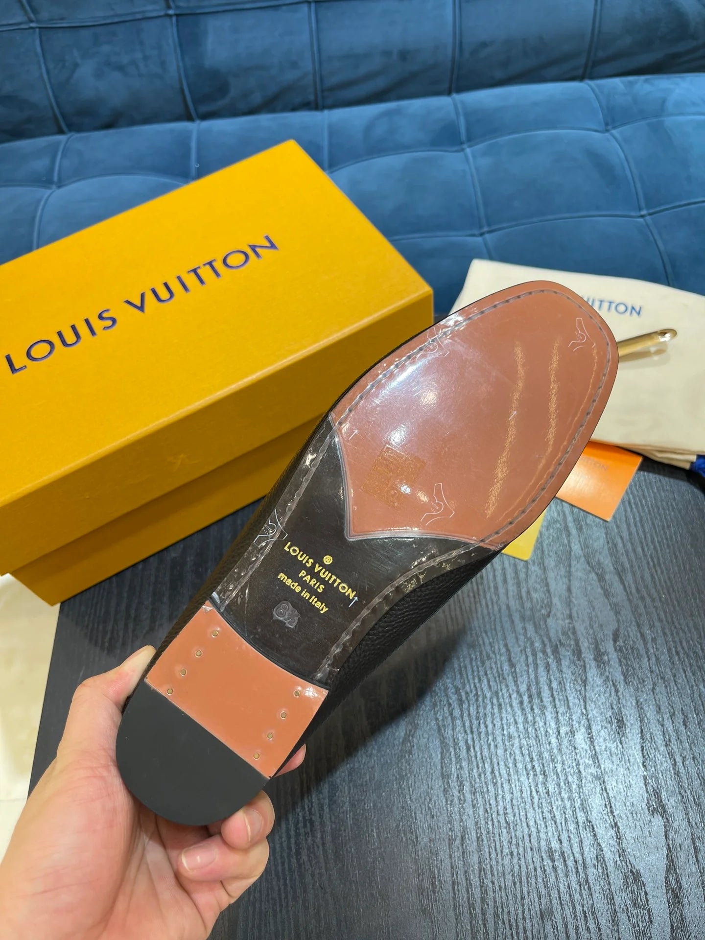 LV LOAFER