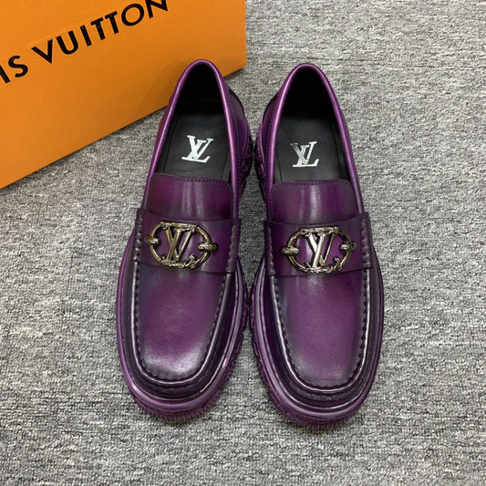 LV LOAFER