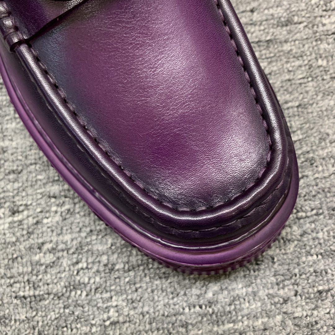 LV LOAFER
