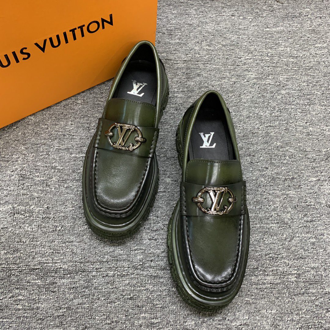 LV LOAFER