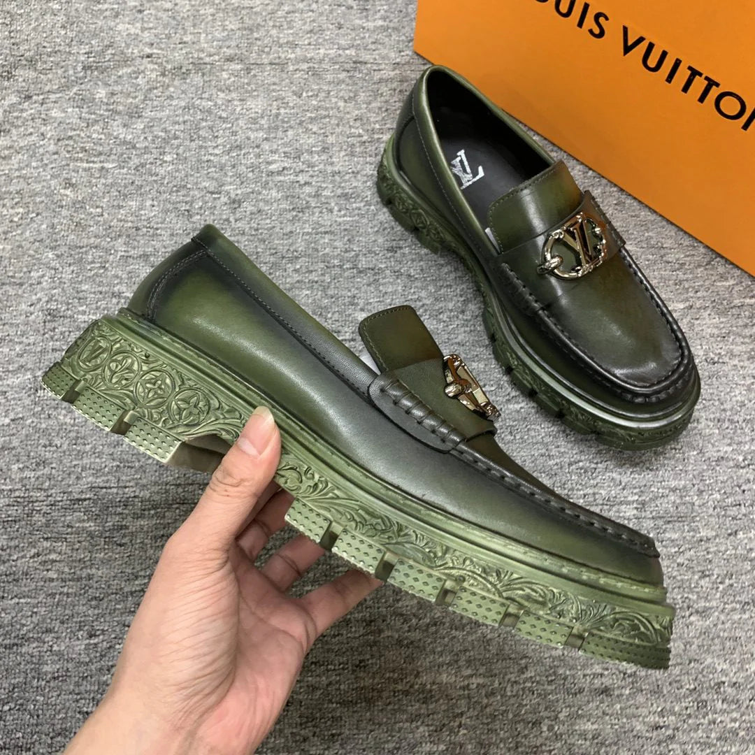 LV LOAFER