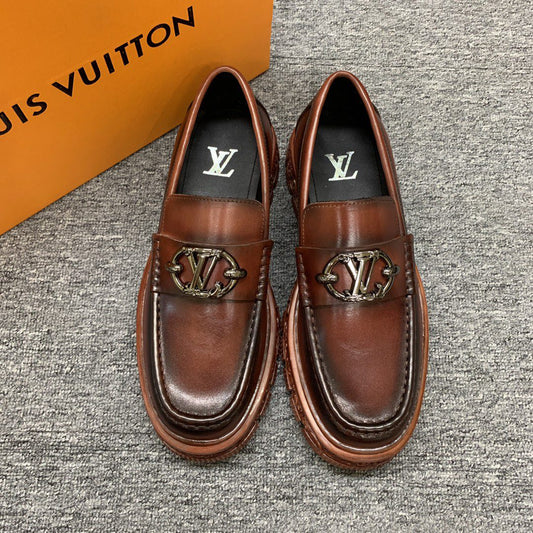 LV LOAFER