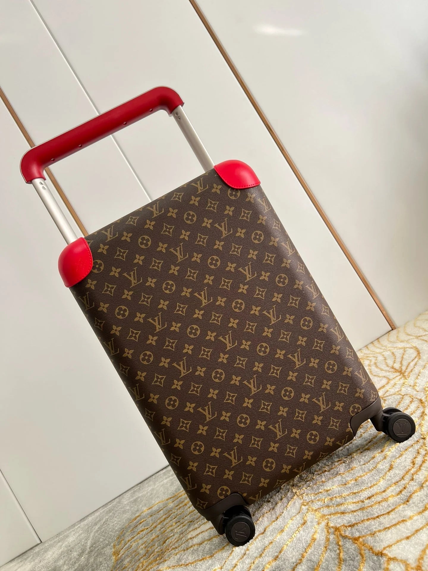 LV LUGGAGE