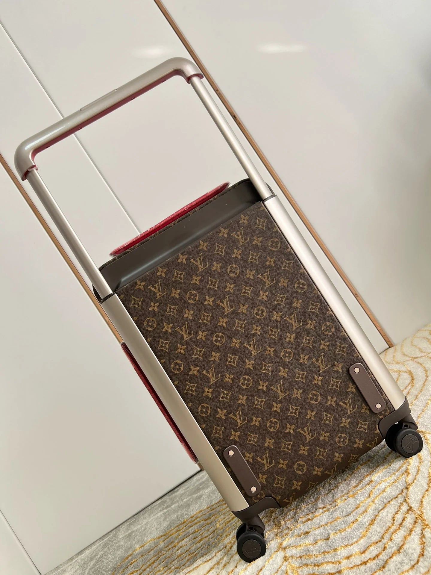 LV LUGGAGE