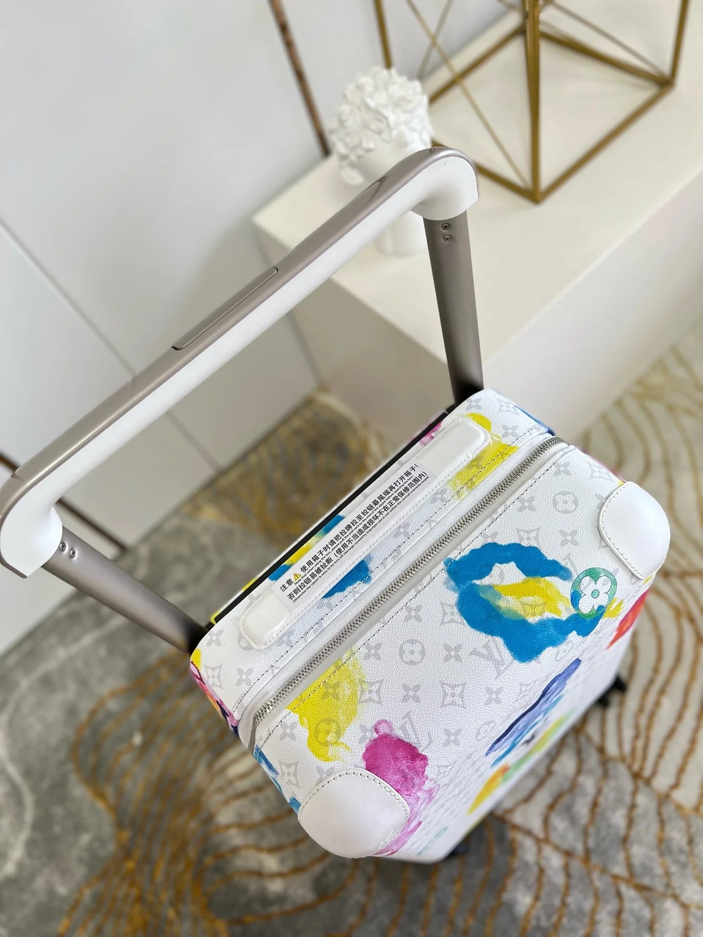 LV LUGGAGE