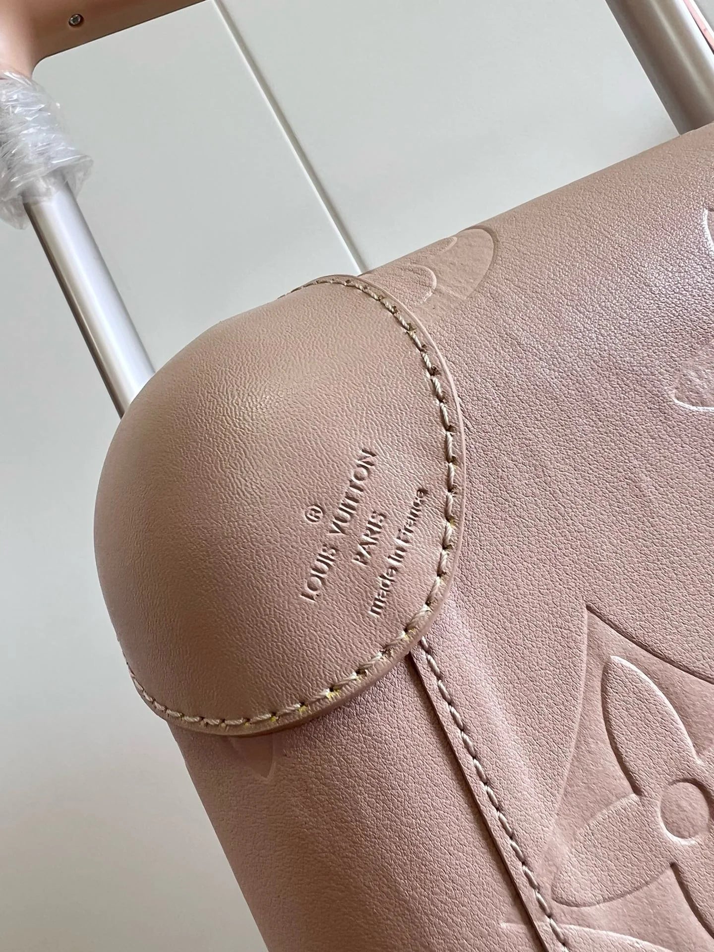 LV LUGGAGE