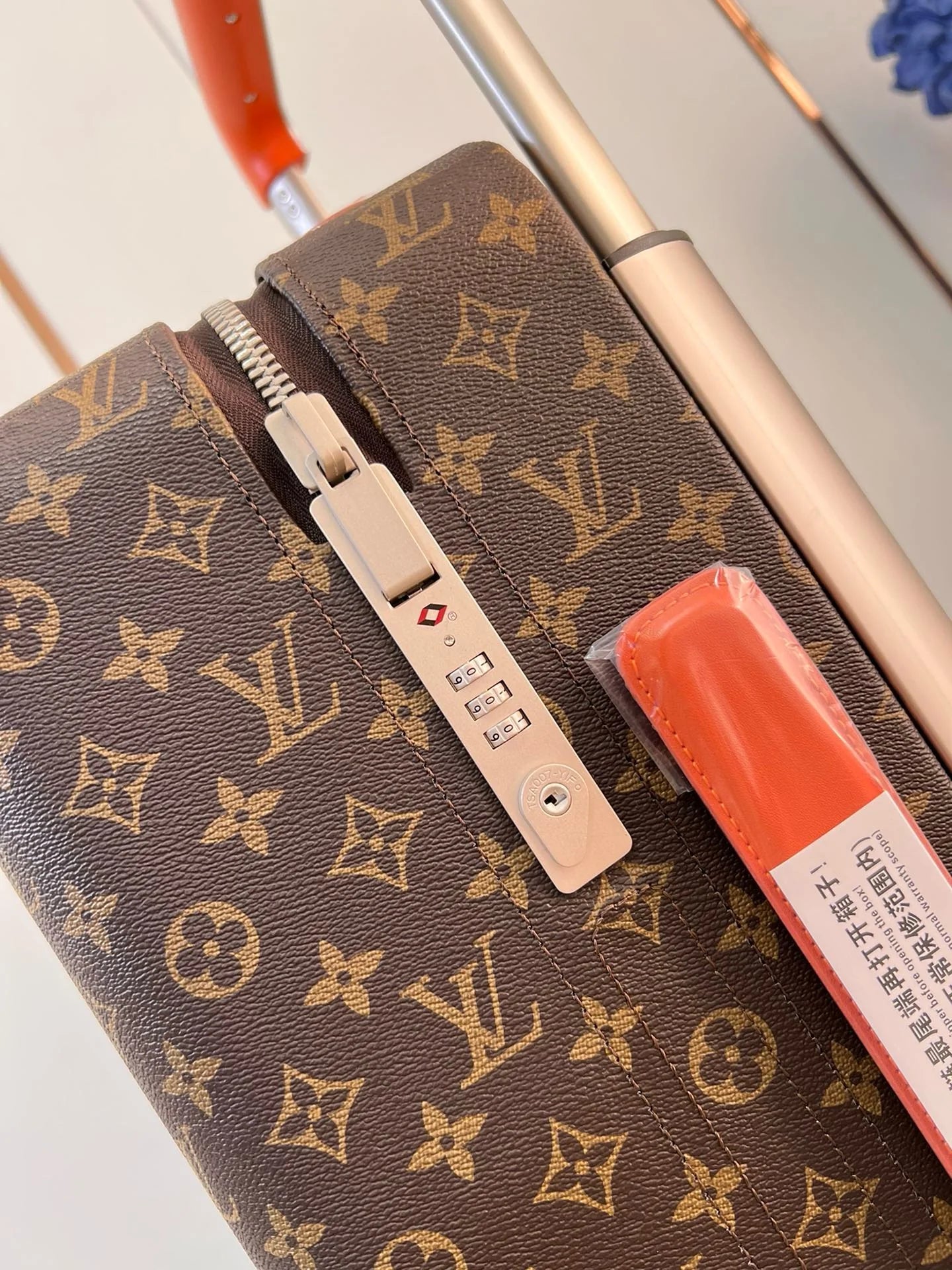 LV LUGGAGE