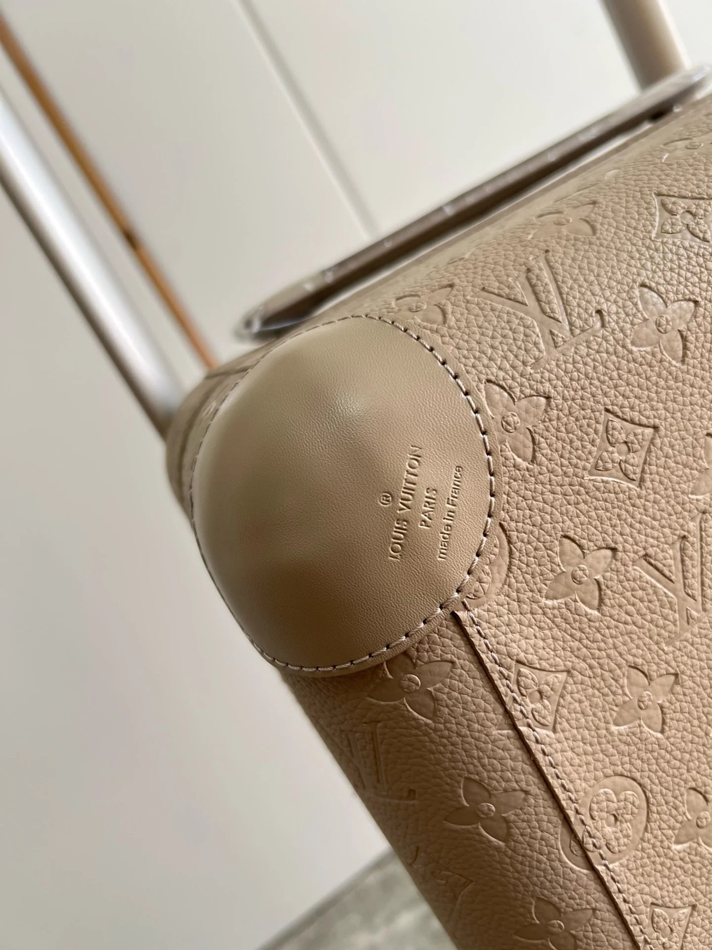 LV LUGGAGE