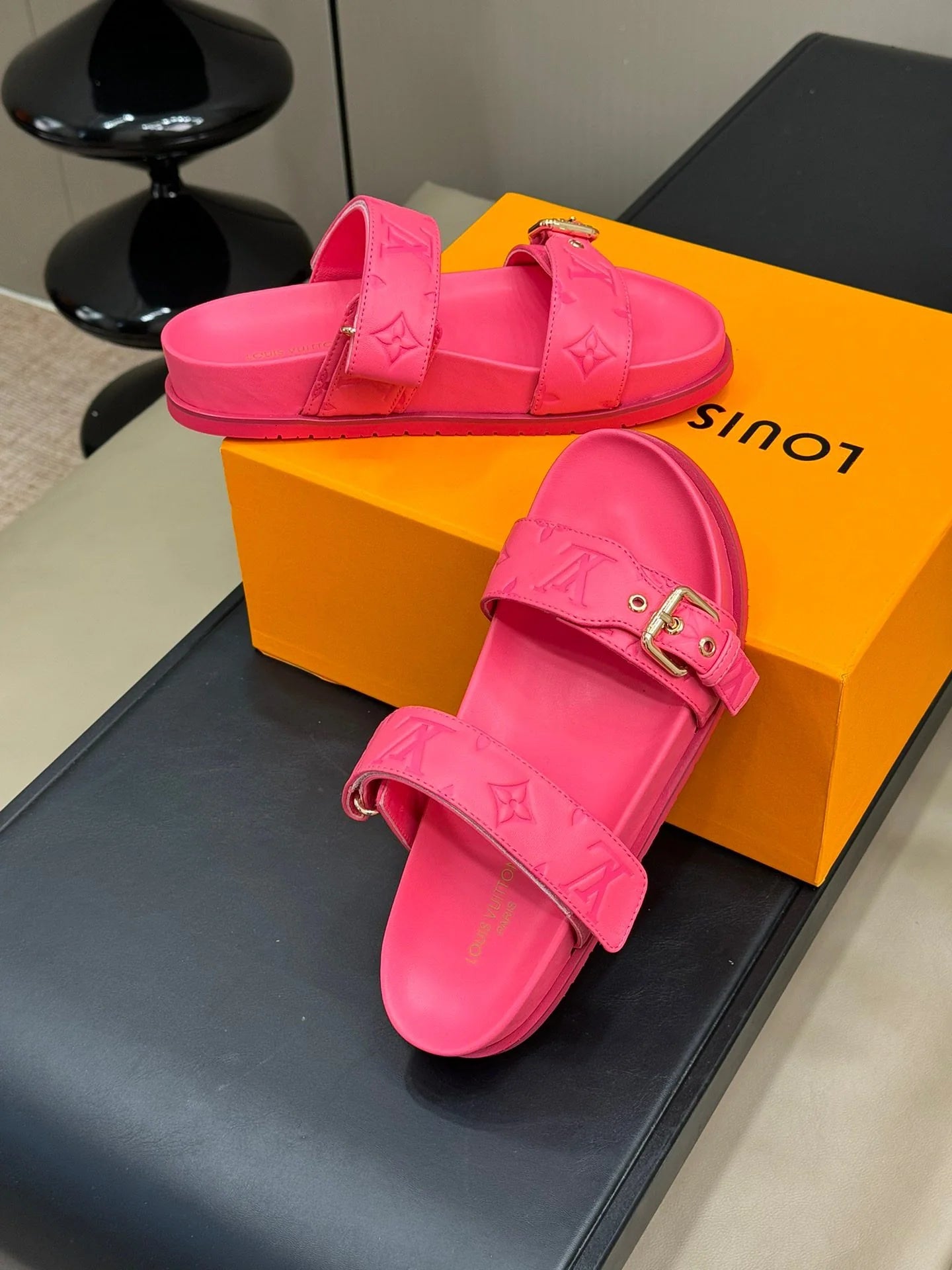 LV SANDAL