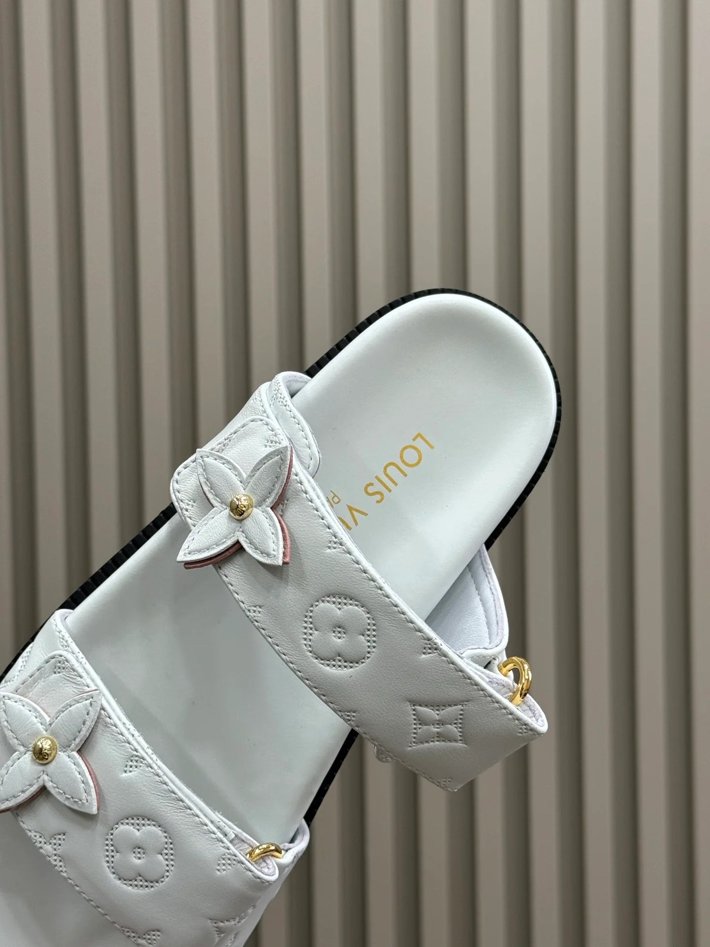 LV SANDAL