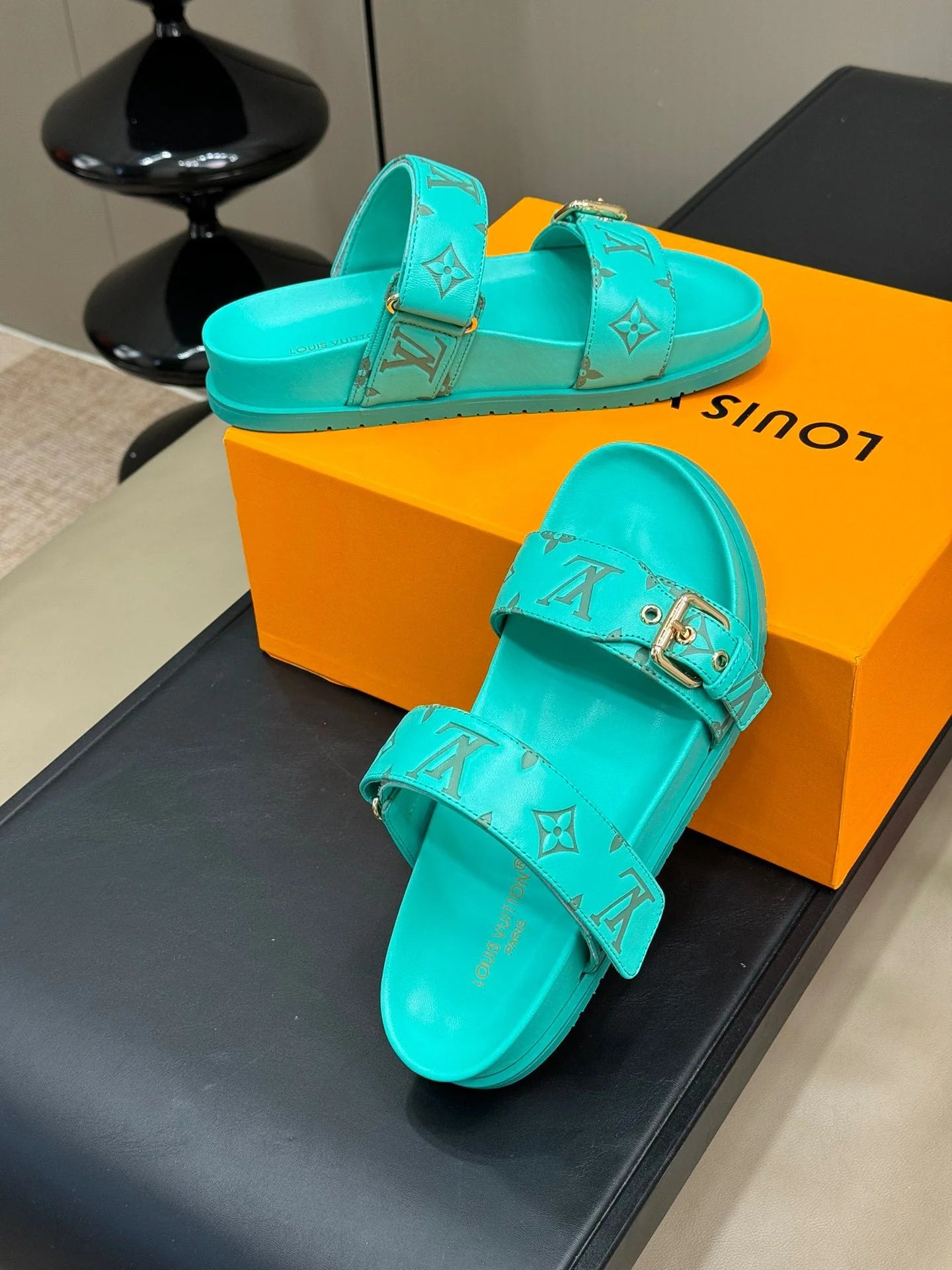 LV SANDAL