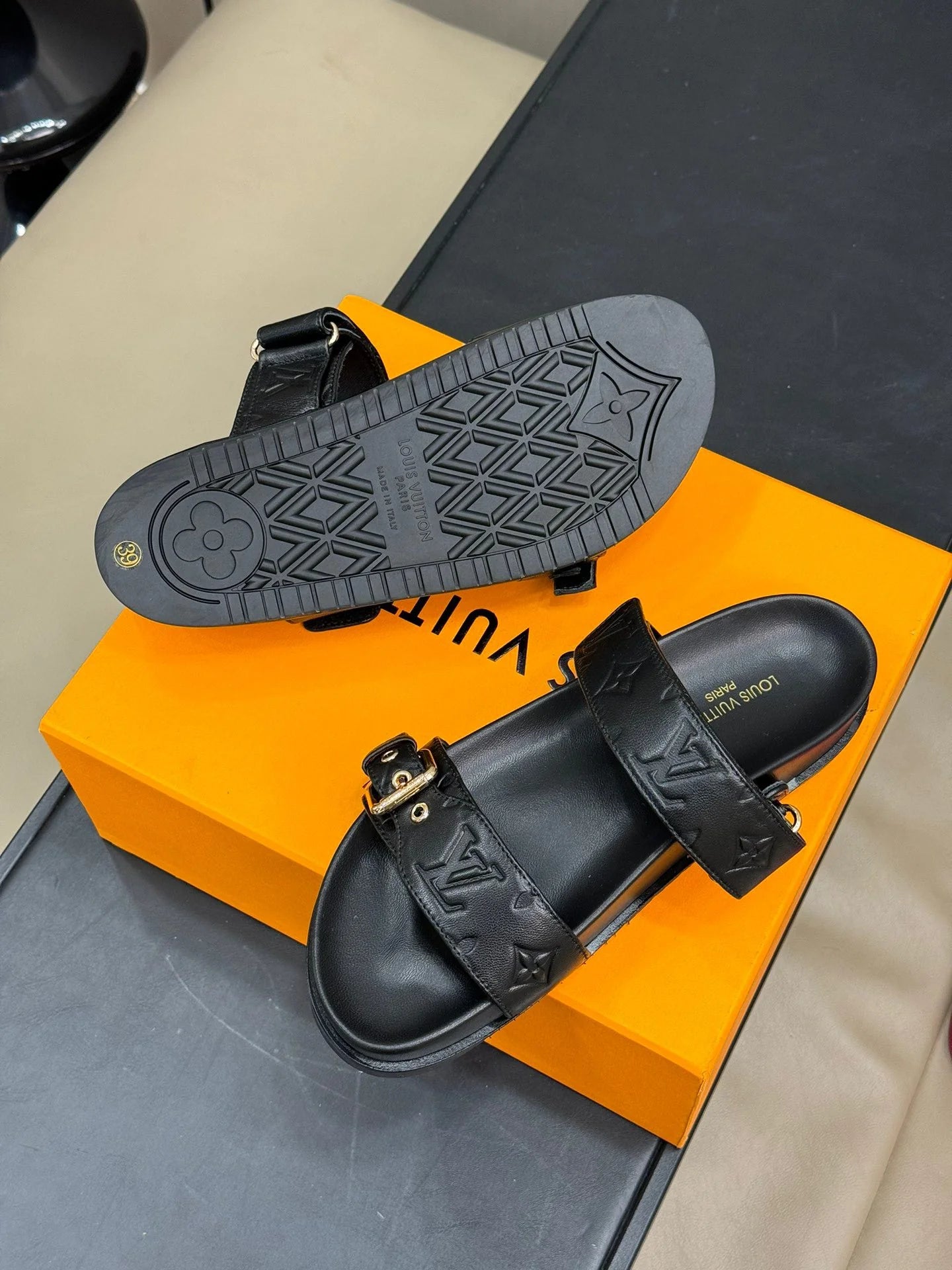 LV SANDAL