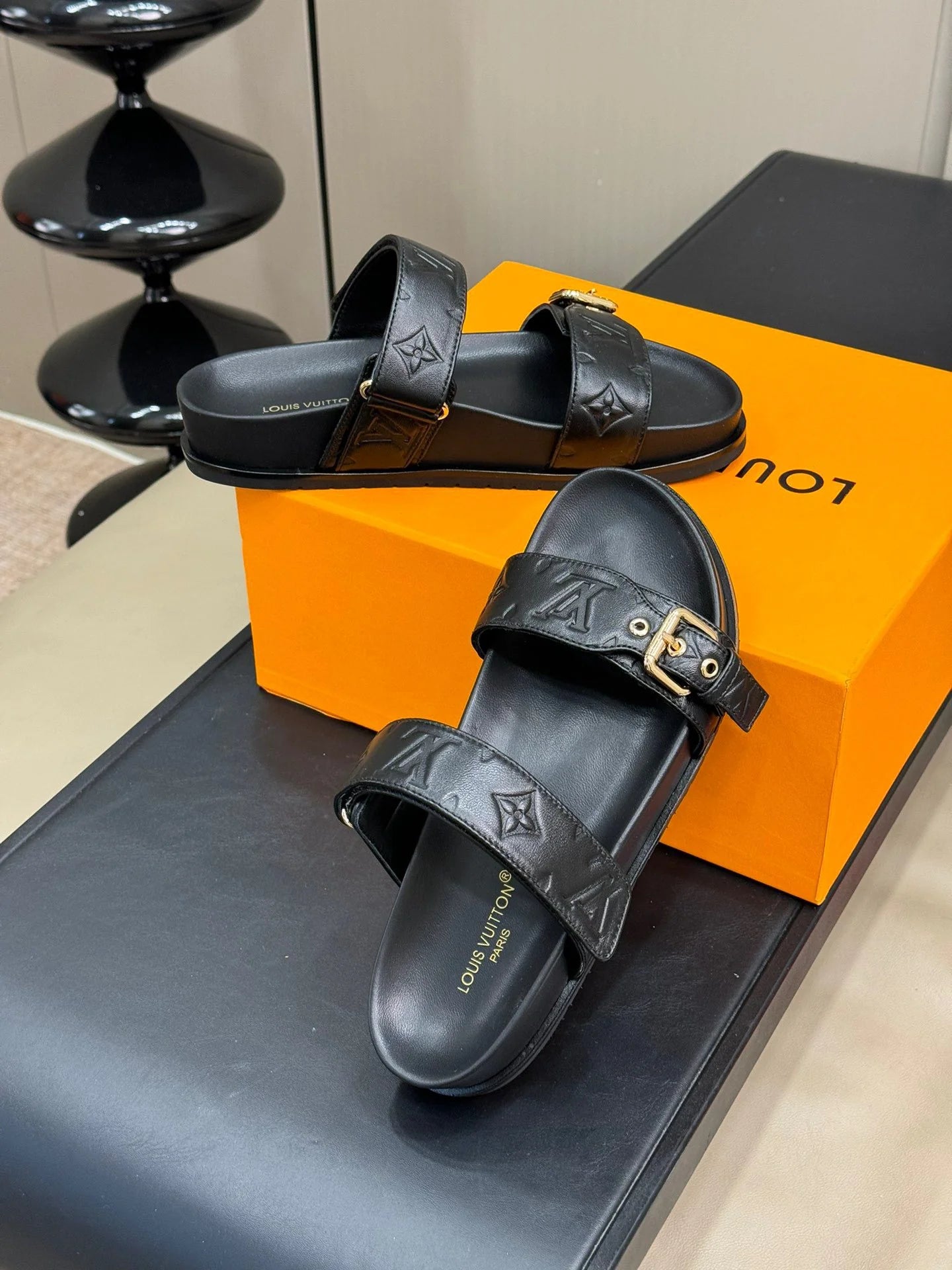 LV SANDAL