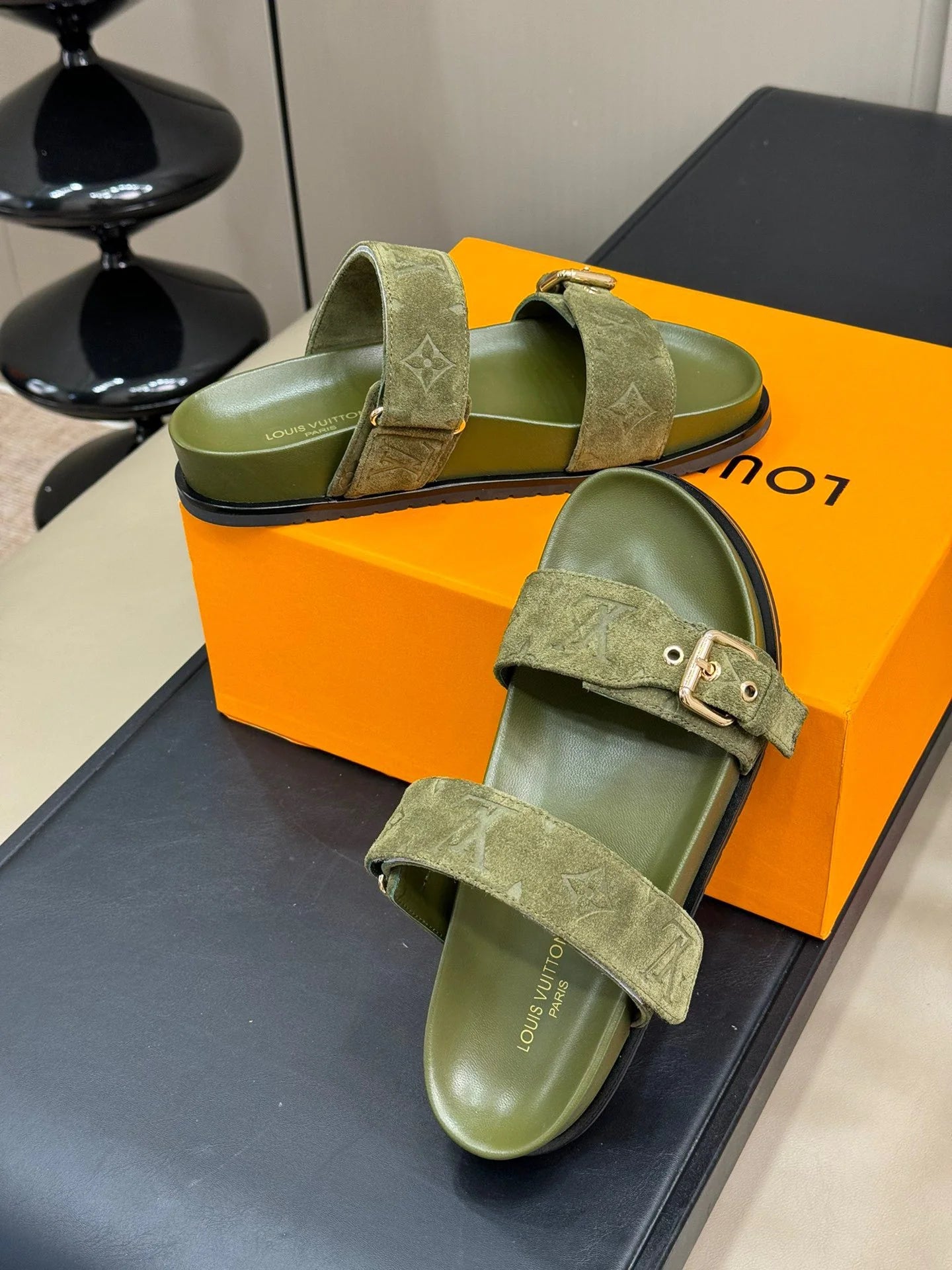 LV SANDAL