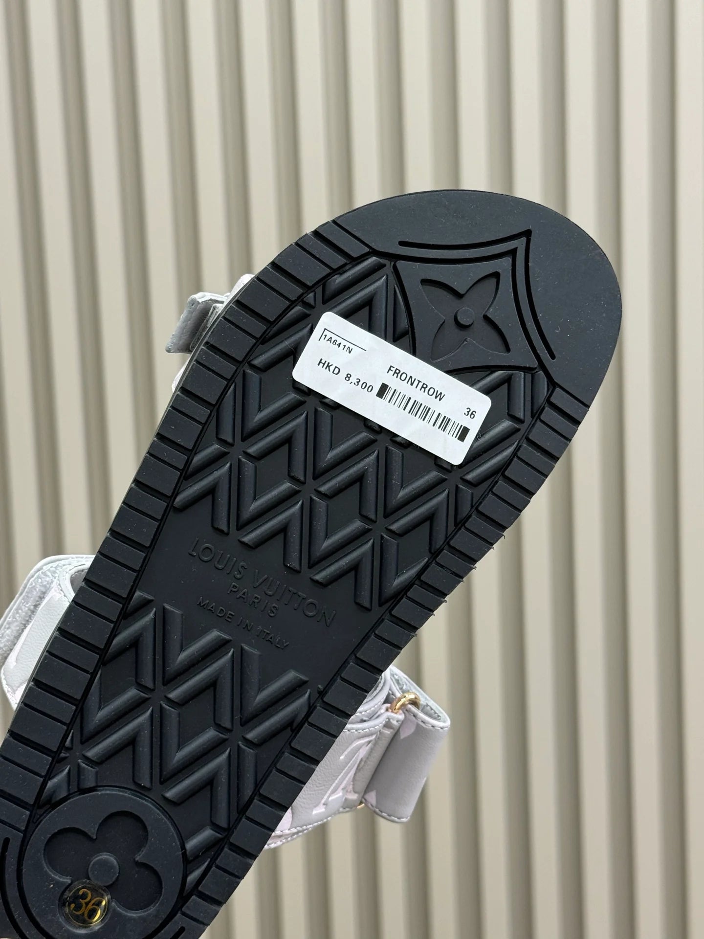 LV SANDAL