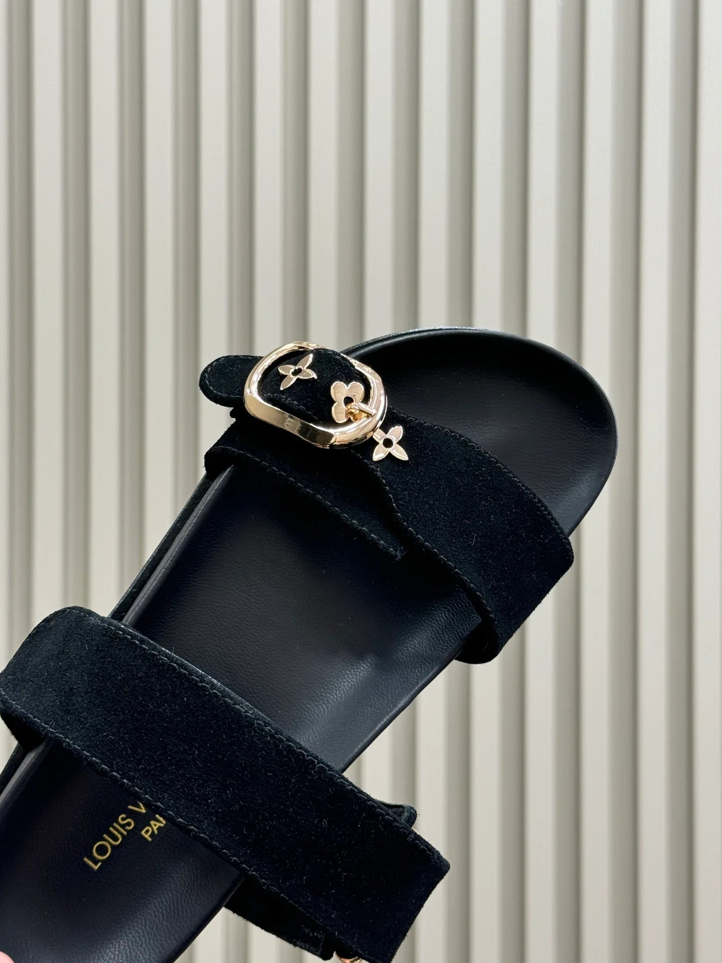 LV SANDAL
