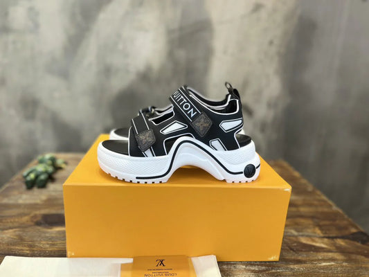 LV SANDAL