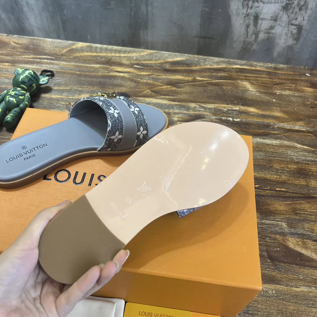 LV SANDAL