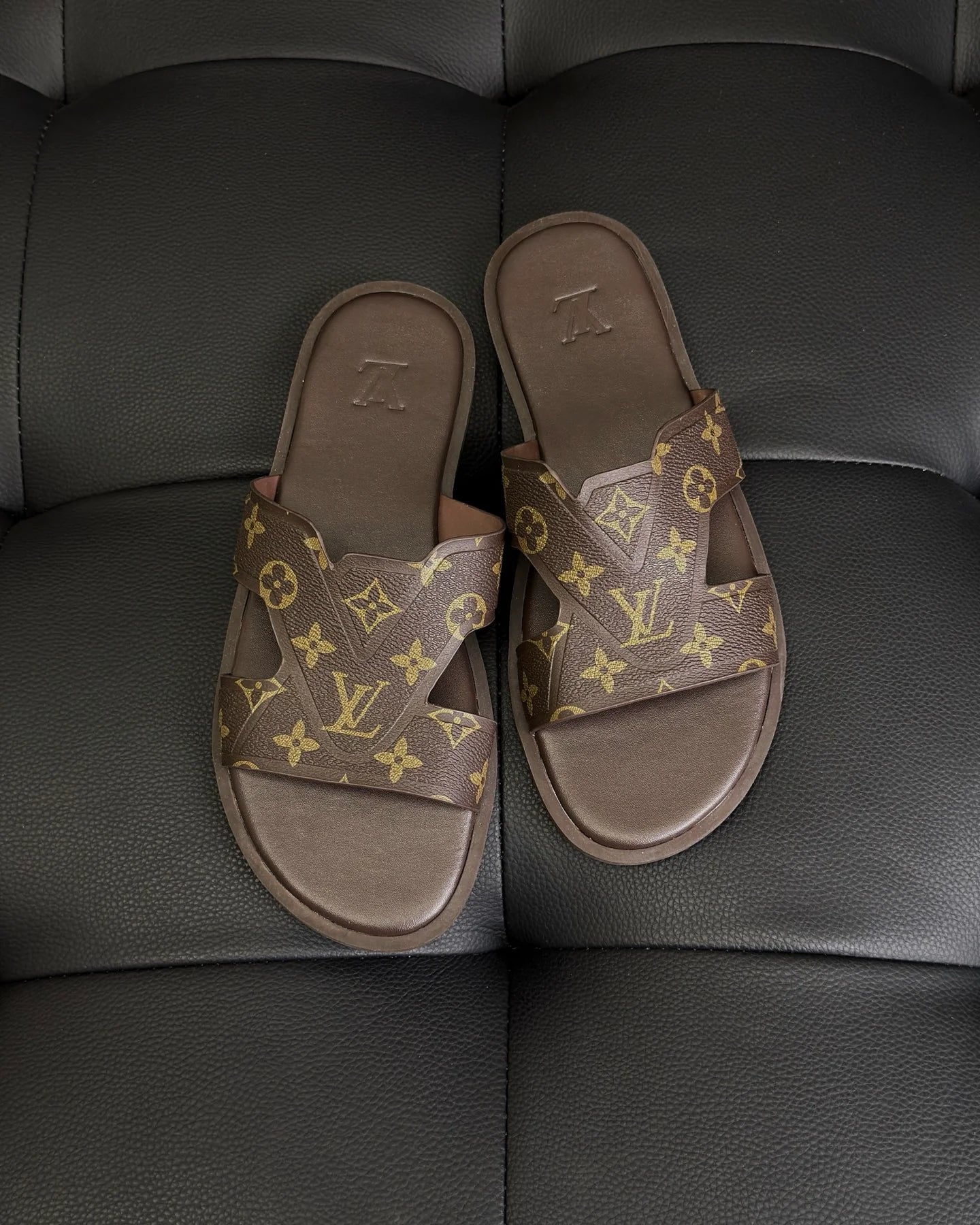 LV SANDAL