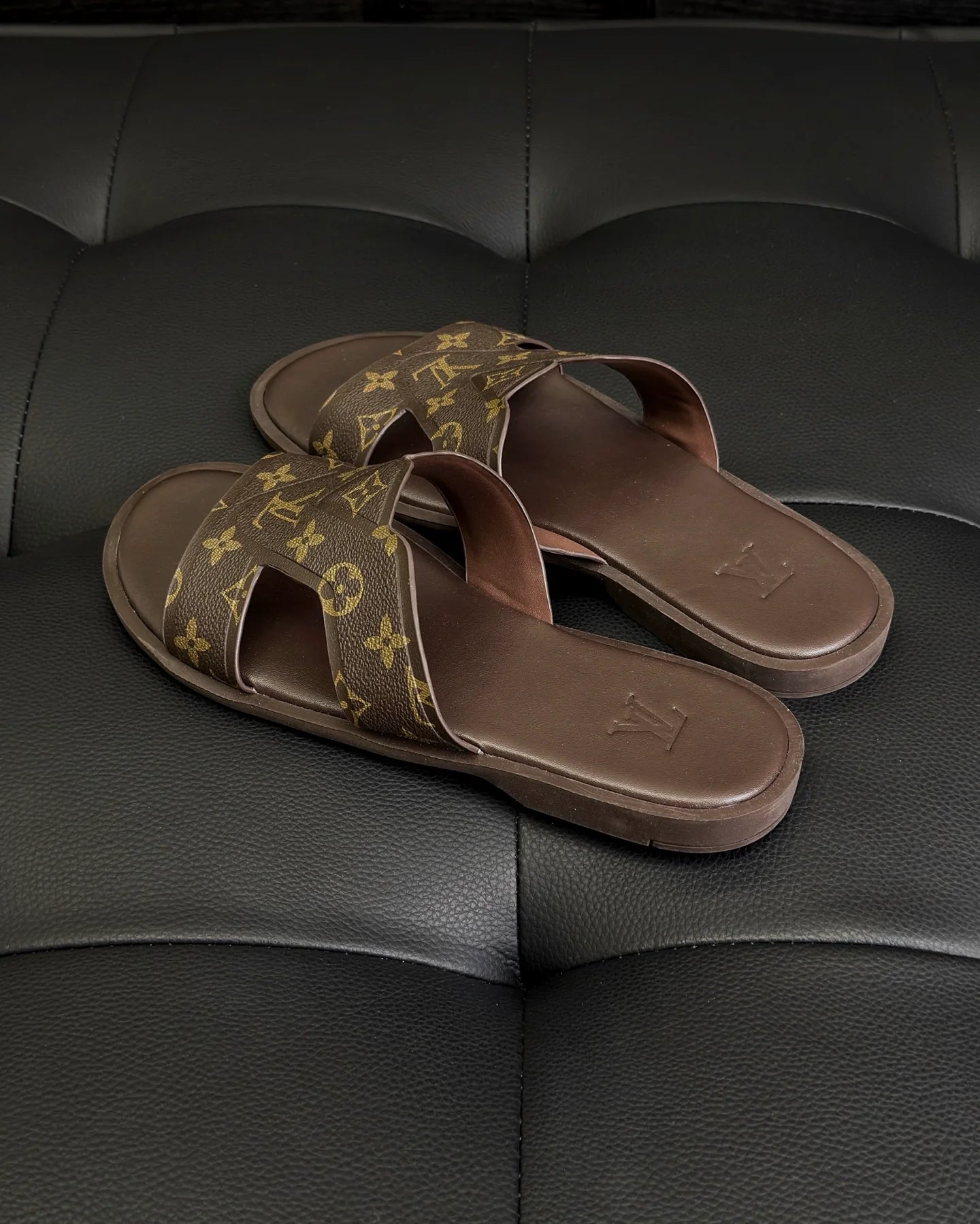 LV SANDAL