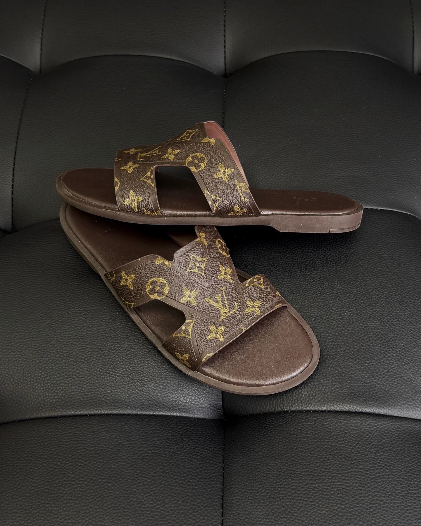 LV SANDAL