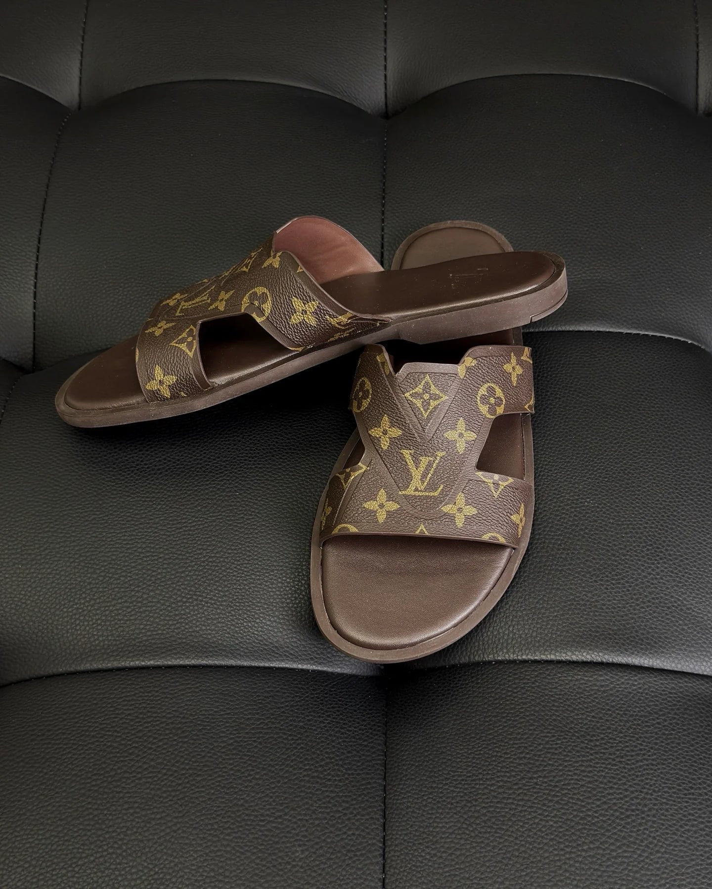 LV SANDAL