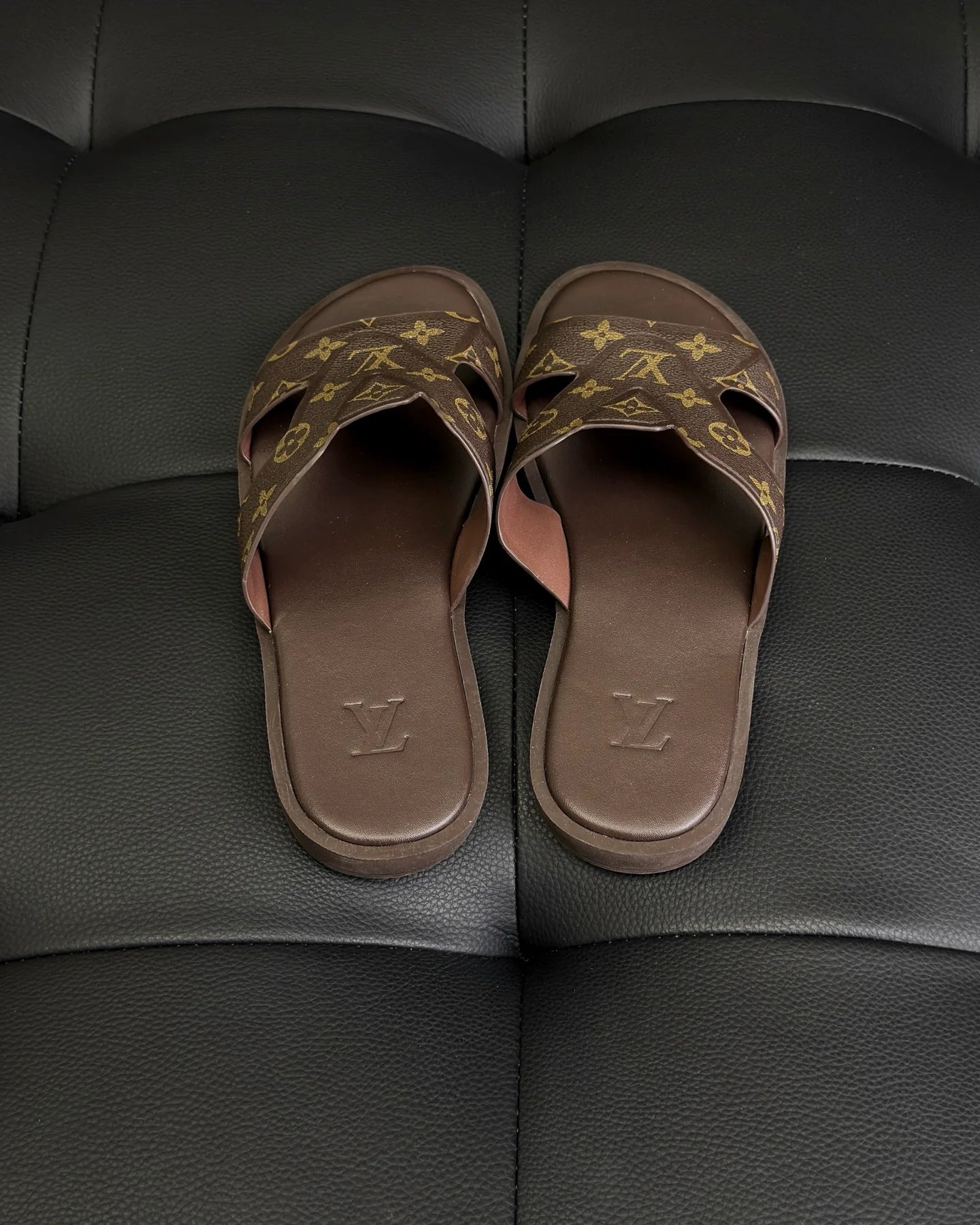 LV SANDAL