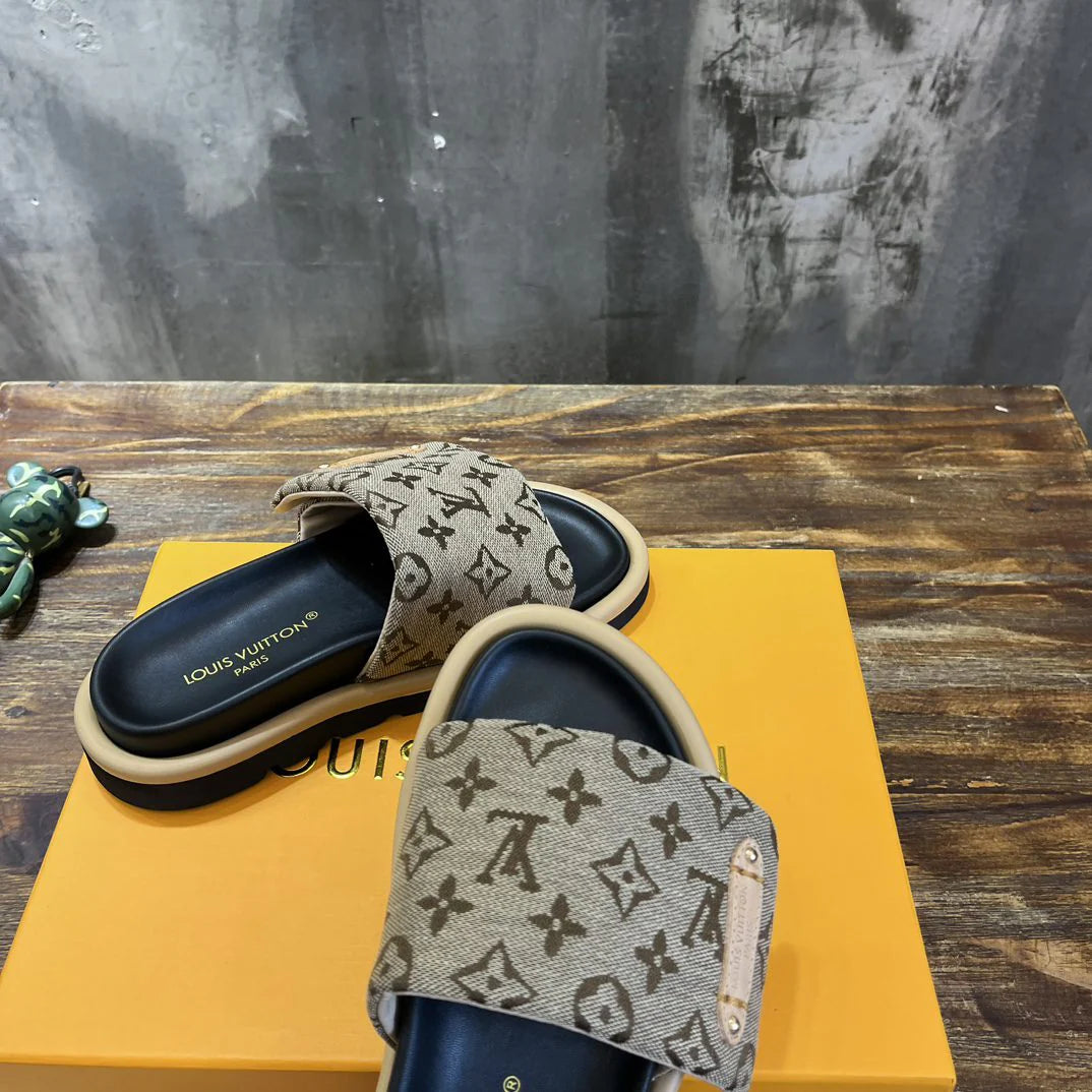 LV SANDAL